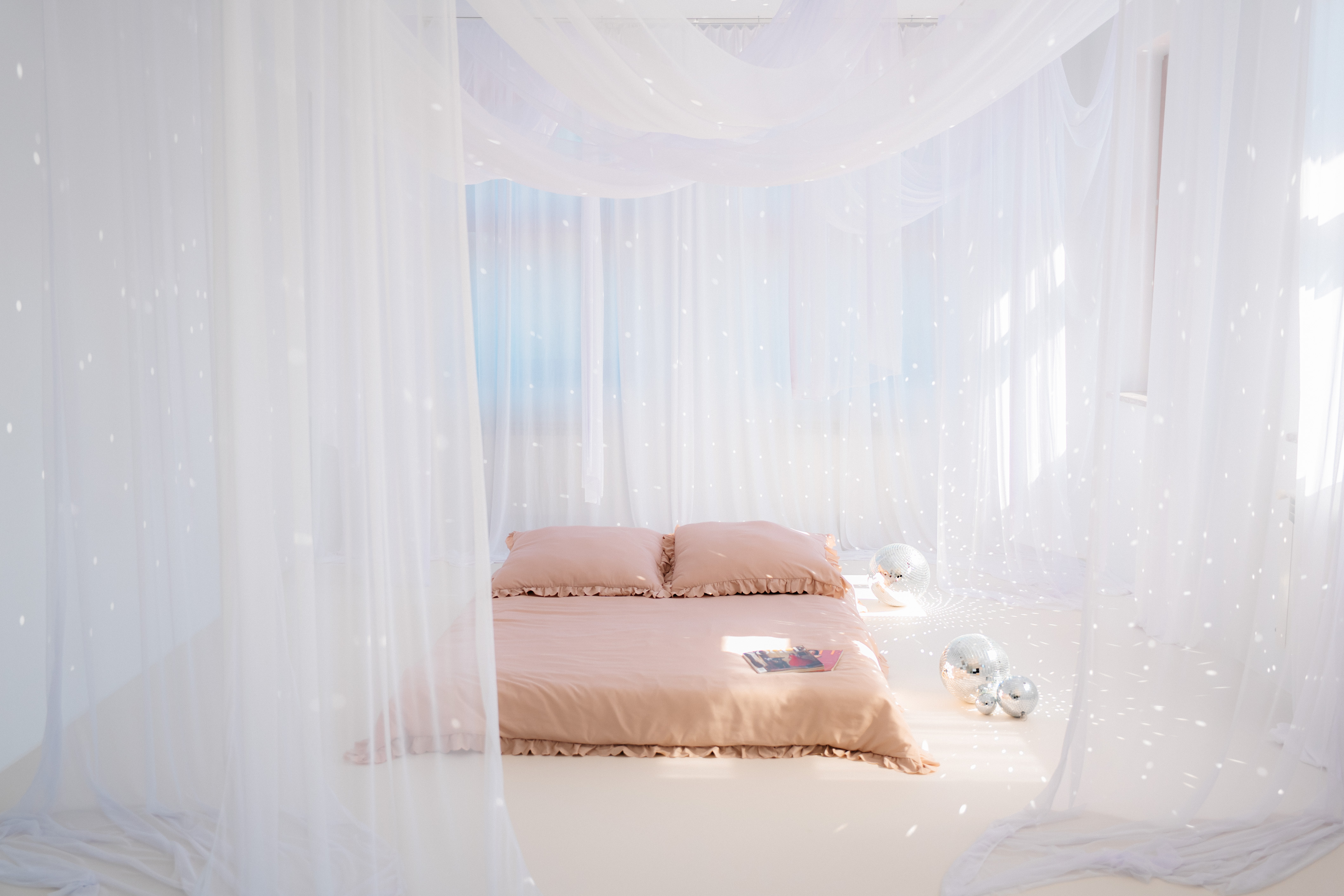 Studio fotograficzne - przestrzeń z oświetleniem